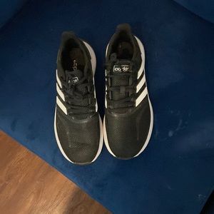 Adidas’s sneakers size 6 excellent condition
